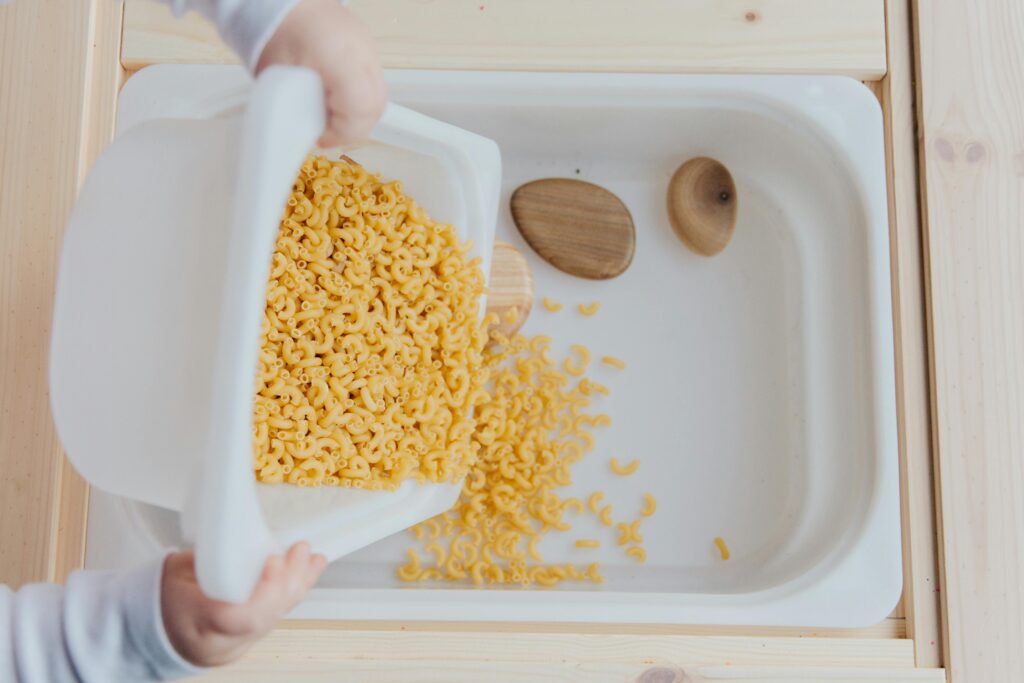 Draining pasta without rinsing for better sauce absorption